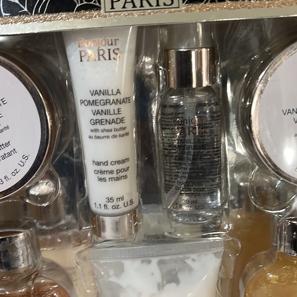 Bath and Bodyworks banjour Paris - Picture 3 of 11